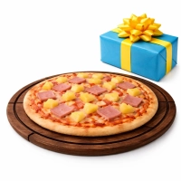 tomatensaus, kaas, ham, ananas en een verrassing